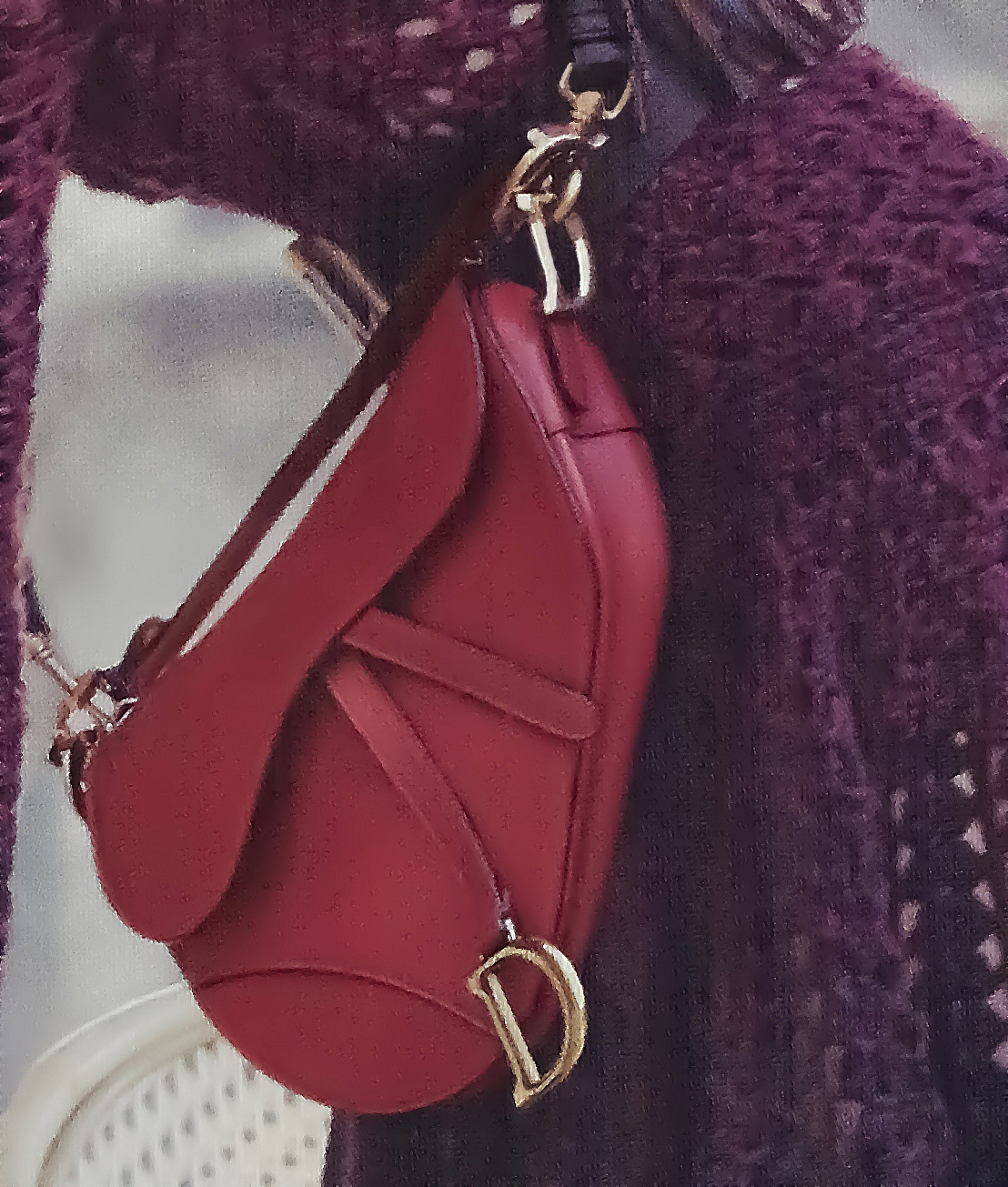 Style SS19 magazine Dior advertisement featuring their iconic Dior red leather Saddle bag